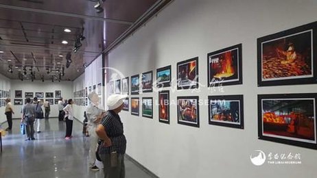 “纪念长钢建厂50周年钢城记忆记实摄影展” 在李白纪念馆展出