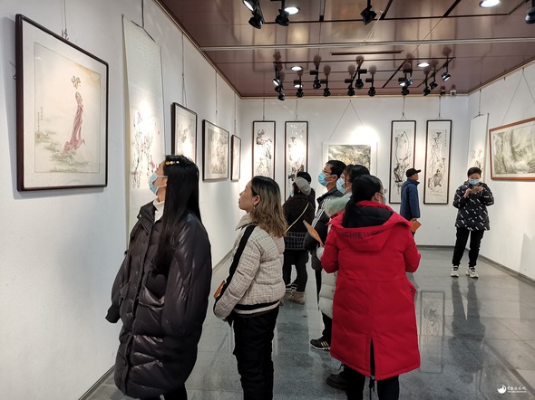 20211224“艺旅行天下，月是故乡明” 江油籍辽宁书画摄影家刘贵平作品展参观图