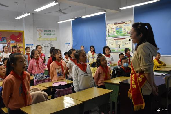 李白文化走进江油市青莲小学课堂